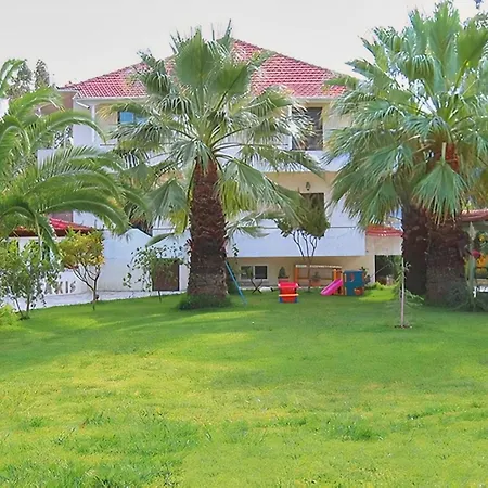 Salty Dog Vasiliki (Lefkada)